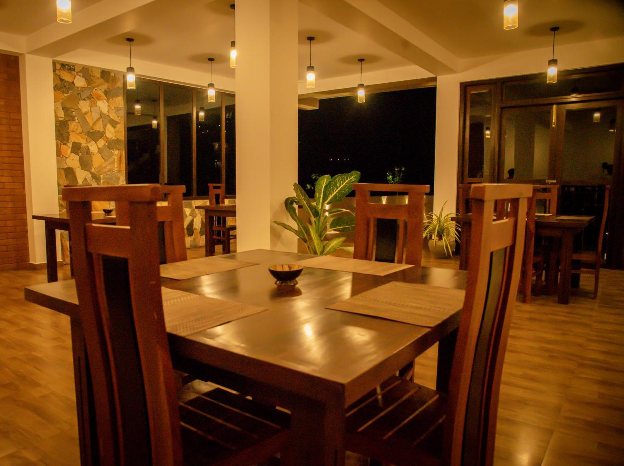 Ever Breeze Ella Hotel Екстер'єр фото