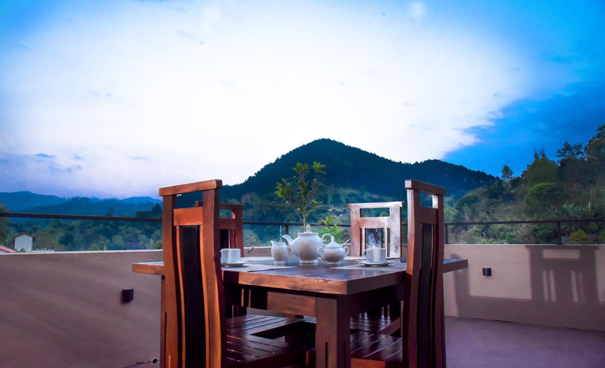Ever Breeze Ella Hotel Екстер'єр фото